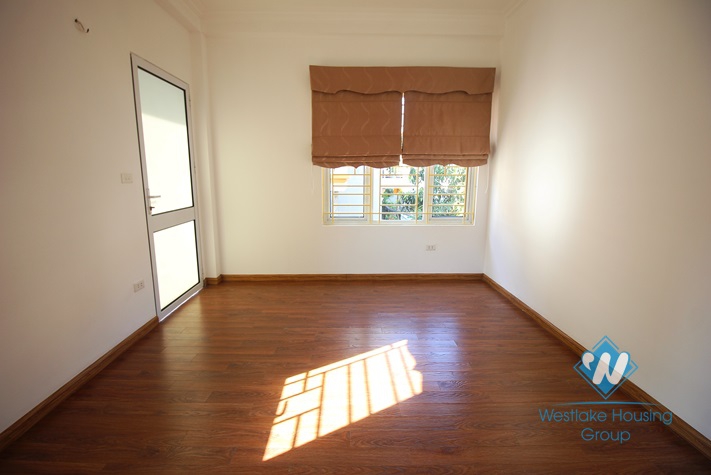 Five bedrooms house for rent in Tay Ho district, Hanoi.