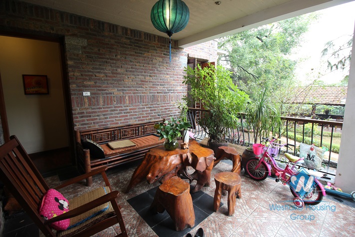 Splendid western style villa with nice yard and beautiful garden near Red River for rent 