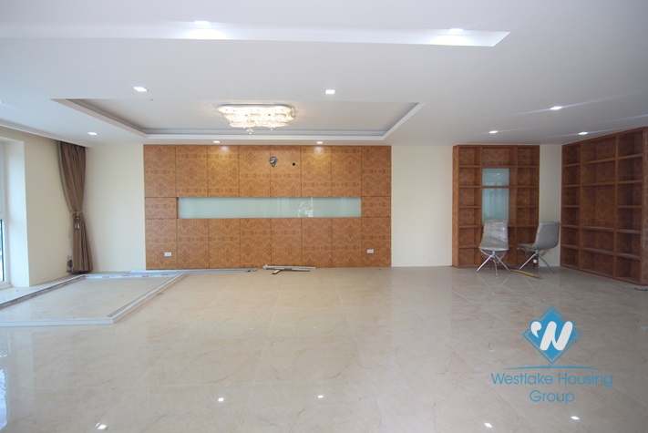 Spacious villa for rent in Tay Ho, Ha Noi.