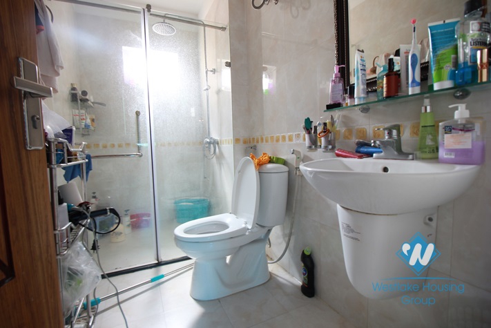 Big house for rent with 6 bedrooms in Tay Ho area