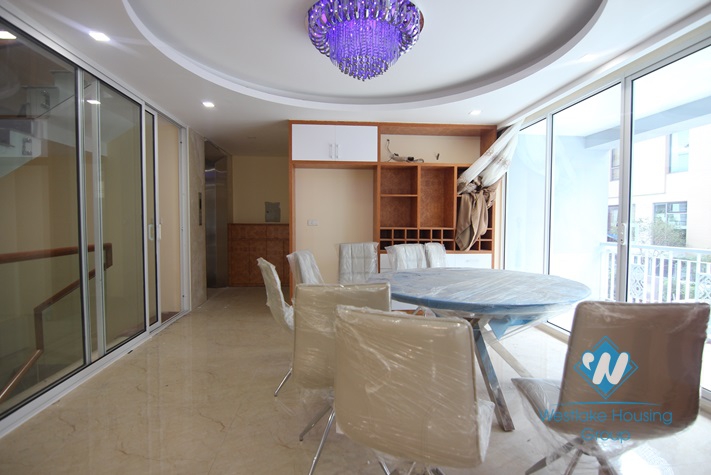 Spacious villa for rent in Tay Ho, Ha Noi.