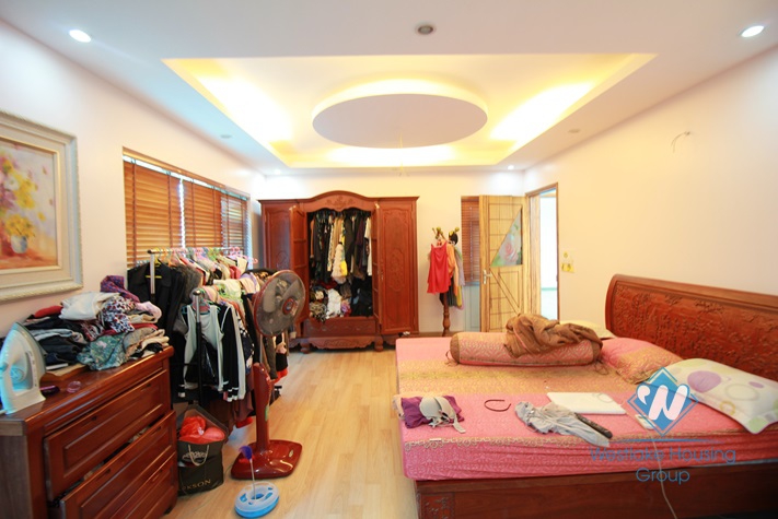 Big house for rent with 6 bedrooms in Tay Ho area