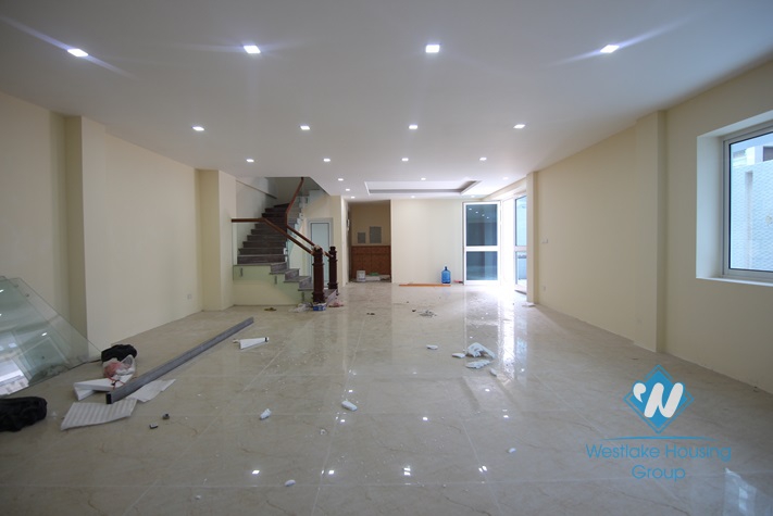 Spacious villa for rent in Tay Ho, Ha Noi.