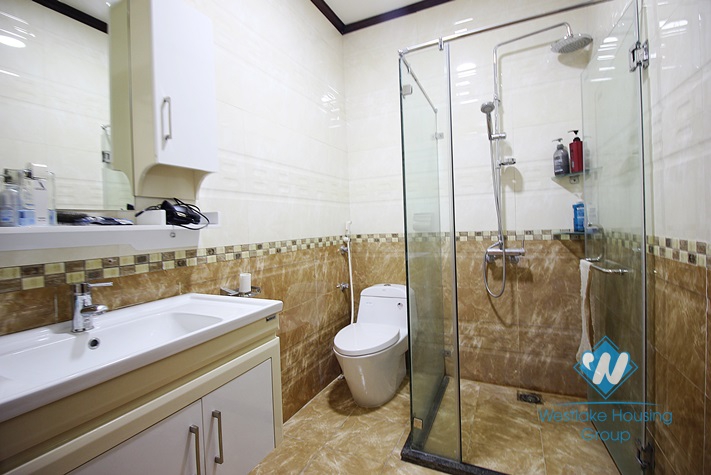 Stunning apartment for rent with lakeview in Tay Ho, Hanoi 