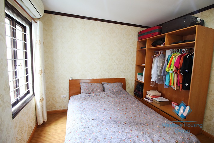 Stunning apartment for rent with lakeview in Tay Ho, Hanoi 