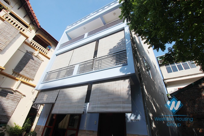Five bedrooms house for rent in Tay Ho district, Hanoi.