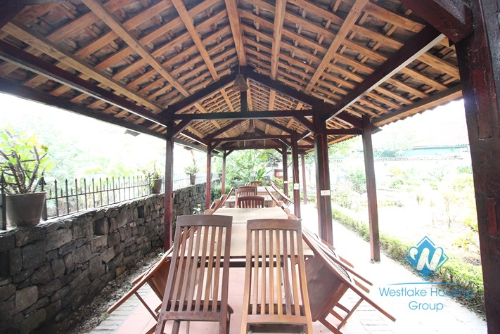 Splendid western style villa with nice yard and beautiful garden near Red River for rent 