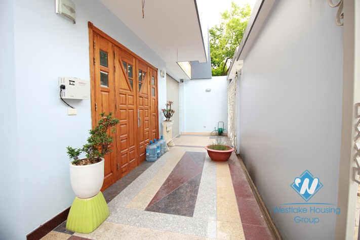 Big house for rent with 6 bedrooms in Tay Ho area