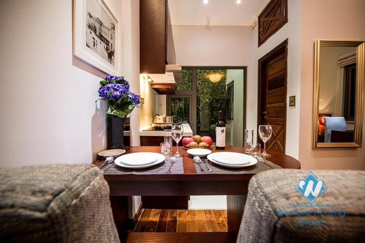Deluxe studio apartment for rent on Pho Duc Chinh, Truc Bach