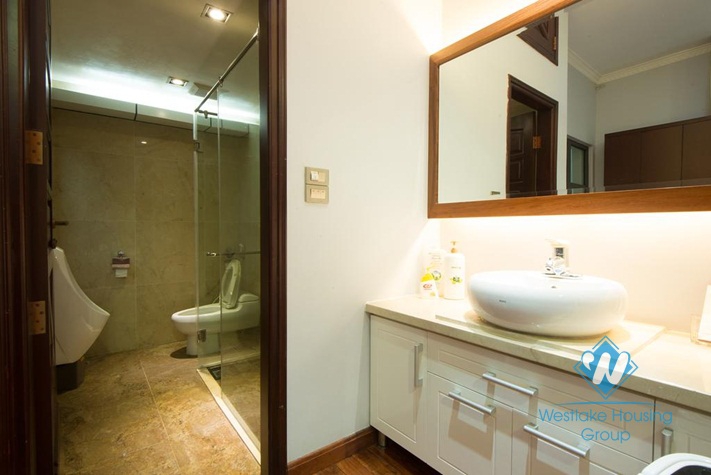 Deluxe studio apartment for rent on Pho Duc Chinh, Truc Bach