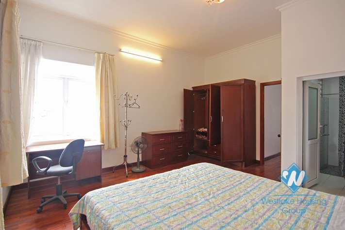 Lakeview balcony apartment for rent in Truc Bach, Ba Dinh
