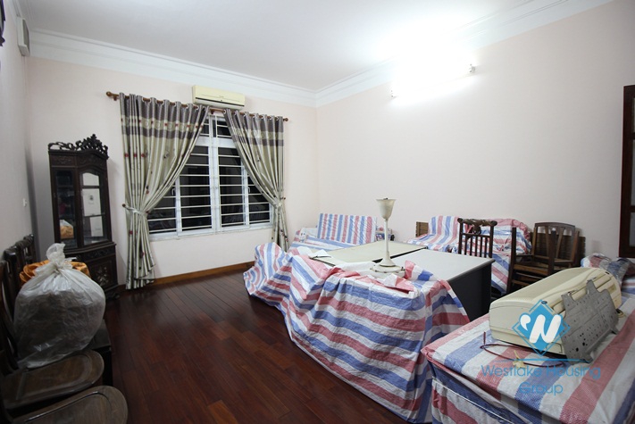 Large and luxurious house for rent in Ba Dinh District