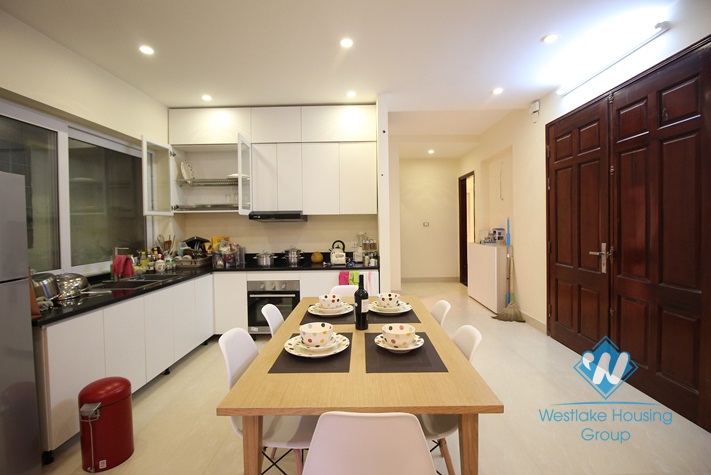 Spacious 3 bedroom apartment for rent in Tay Ho, Hanoi