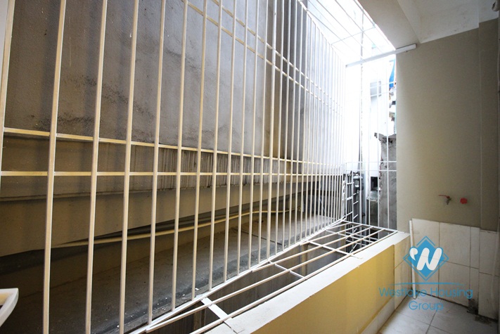 Spacious 3 bedroom apartment for rent in Tay Ho, Hanoi
