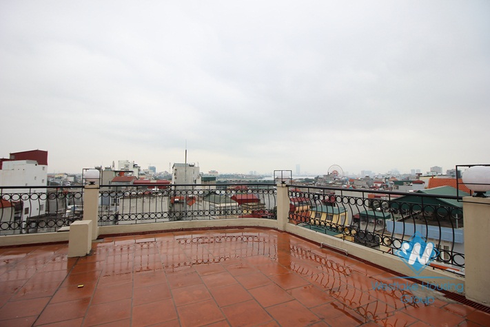 Spacious 3 bedroom apartment for rent in Tay Ho, Hanoi