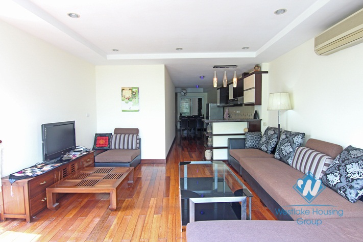 A lakeside 2 bedroom apartment for rent in Yen Phu village