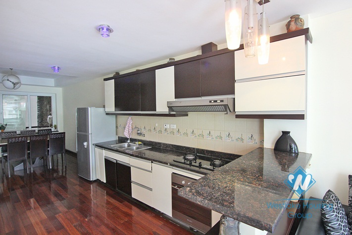 A lakeside 2 bedroom apartment for rent in Yen Phu village