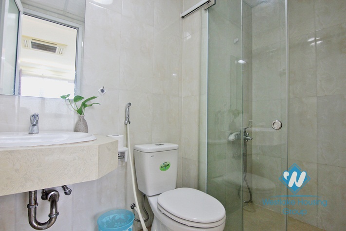 Bright & lovely studio for rent near Ho Tay water park, Lac Long Quan