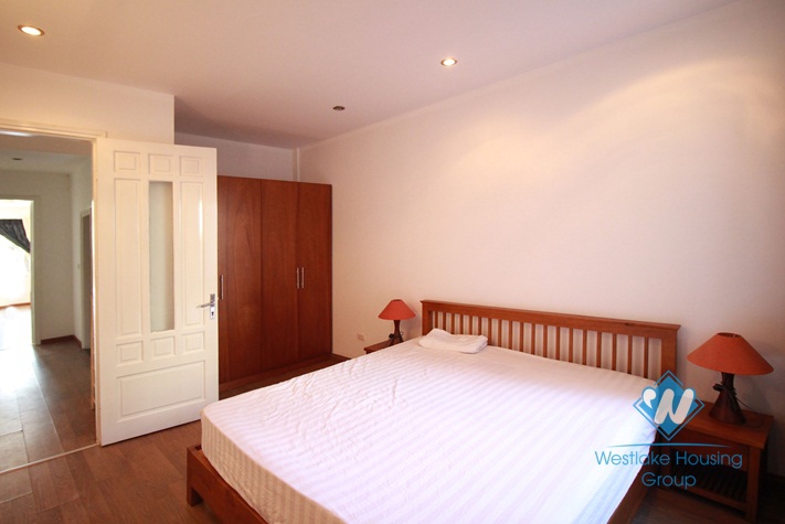 Yen Phu island spacious apartment for rent with huge balcony & bathtub 