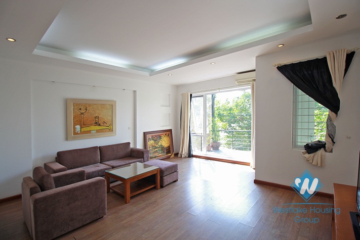 Yen Phu island spacious apartment for rent with huge balcony & bathtub 