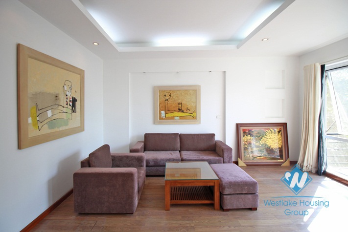 Yen Phu island spacious apartment for rent with huge balcony & bathtub 