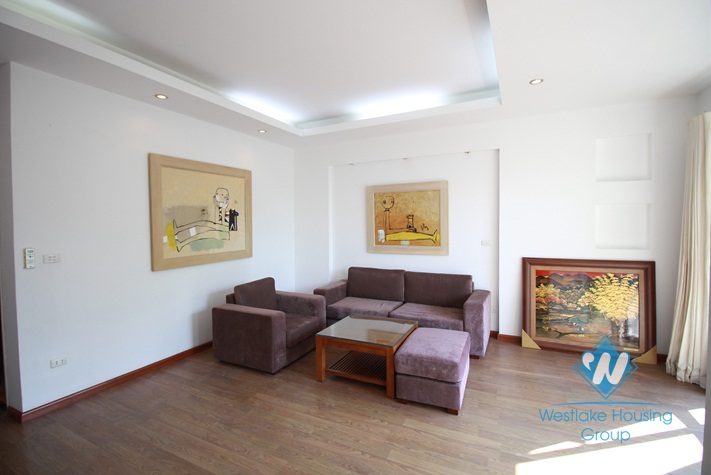 Yen Phu island spacious apartment for rent with huge balcony & bathtub 