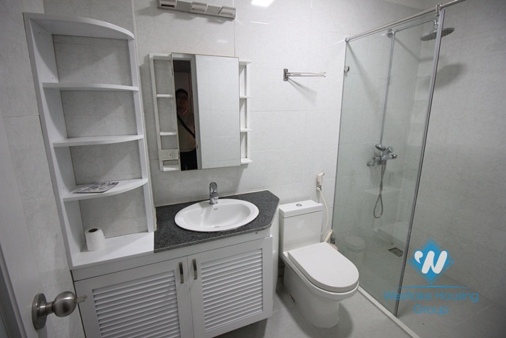 New apartment with lake view for rent in Tay ho area 