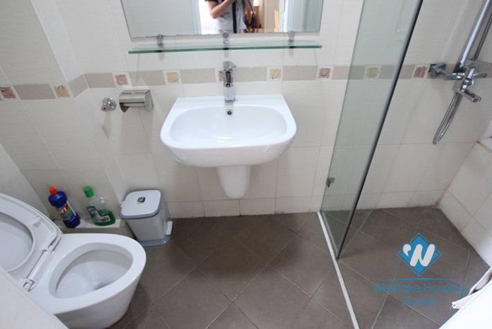 Apartment with lake view for rent in Tran Vu st, Ba Dinh district 
