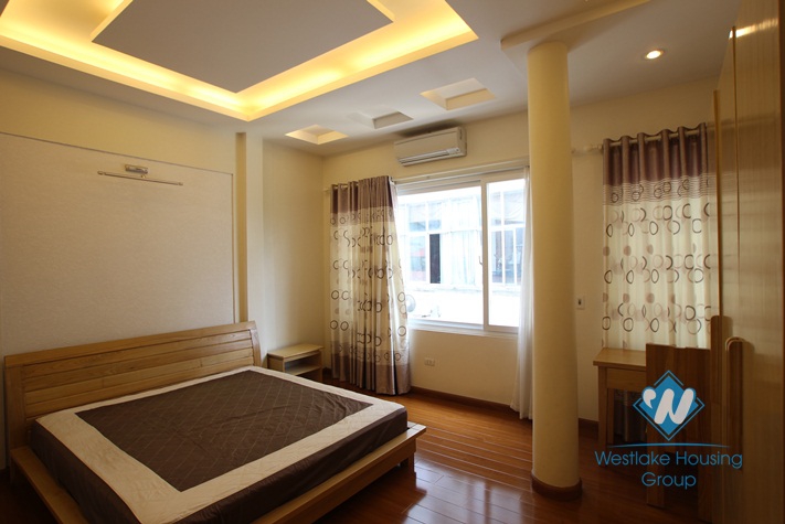 Apartment with lake view for rent in Tran Vu st, Ba Dinh district 