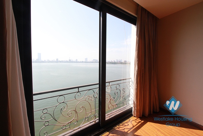 Lake side classic apartment rental in Tay Ho
