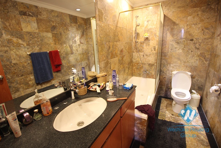Stunning executive residence apartment for rent in Truc Bach lake, Ba Dinh, Hanoi 