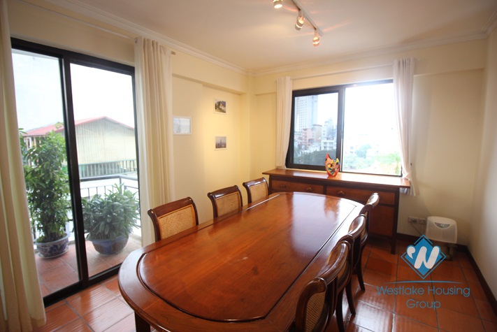 Stunning executive residence apartment for rent in Truc Bach lake, Ba Dinh, Hanoi 
