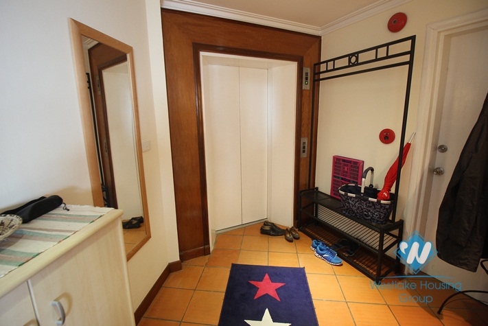 Stunning executive residence apartment for rent in Truc Bach lake, Ba Dinh, Hanoi 