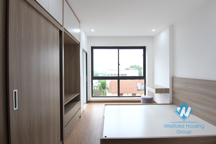 Spacious modern apartment newly done in Au Co alley way, Tay Ho, Hanoi