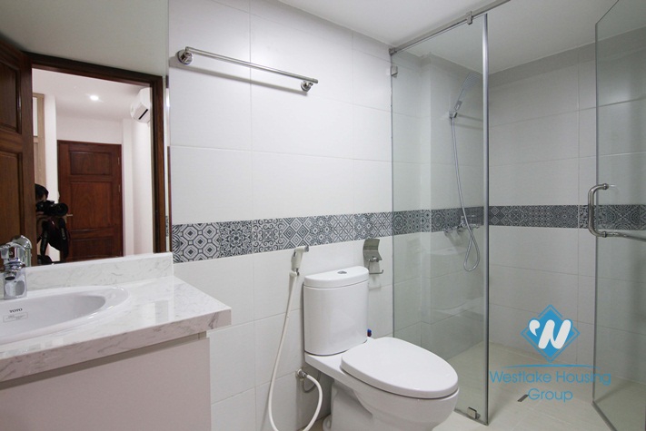 Spacious modern apartment newly done in Au Co alley way, Tay Ho, Hanoi