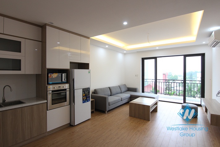 Spacious modern apartment newly done in Au Co alley way, Tay Ho, Hanoi