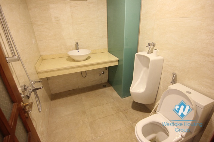 Nice and big office for rent in Tay Ho district