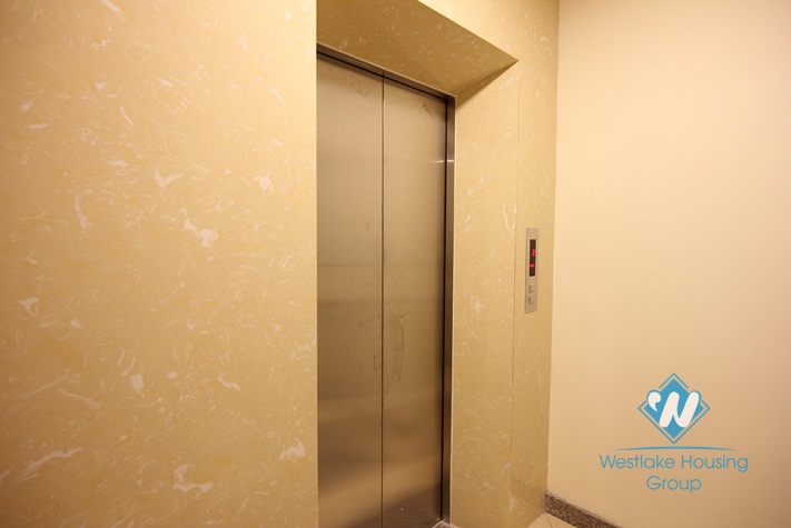 Nice and big office for rent in Tay Ho district