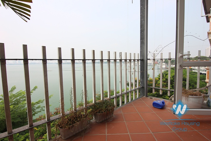 Lake view apartment for rent in Yen Phu village Tay ho