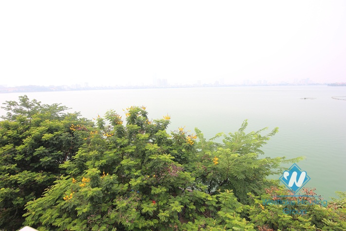 Lake view apartment for rent in Yen Phu village Tay ho