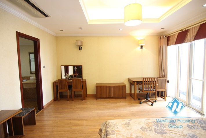 Spacious good quality apartment for rent on Xuan Dieu, Tay Ho