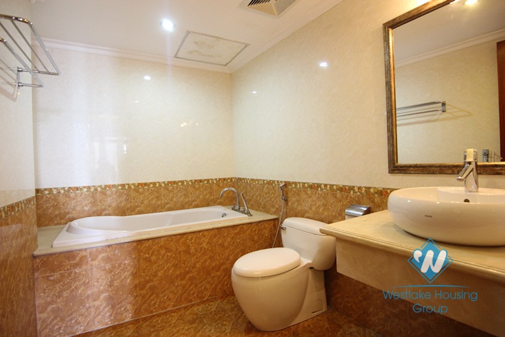 Spacious good quality apartment for rent on Xuan Dieu, Tay Ho