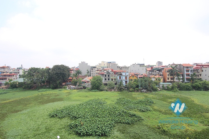 Spacious good quality apartment for rent on Xuan Dieu, Tay Ho
