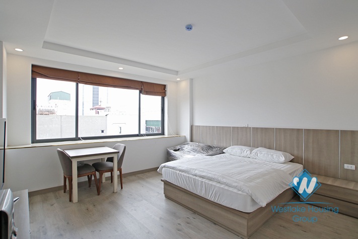 Nice studio for rent on Hoang Quoc Viet, Cau Giay