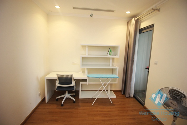 Luxury three bedrooms apartment for rent in Vinhome Nguyen Chi Thanh, Ha Noi