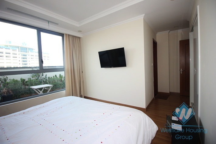 Luxury three bedrooms apartment for rent in Vinhome Nguyen Chi Thanh, Ha Noi