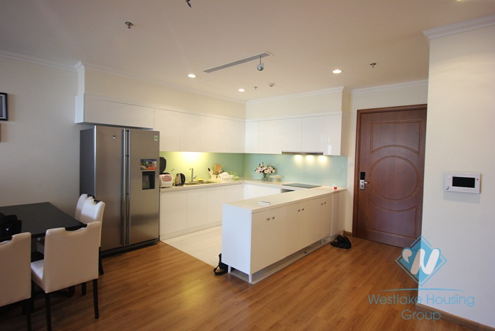Luxury three bedrooms apartment for rent in Vinhome Nguyen Chi Thanh, Ha Noi