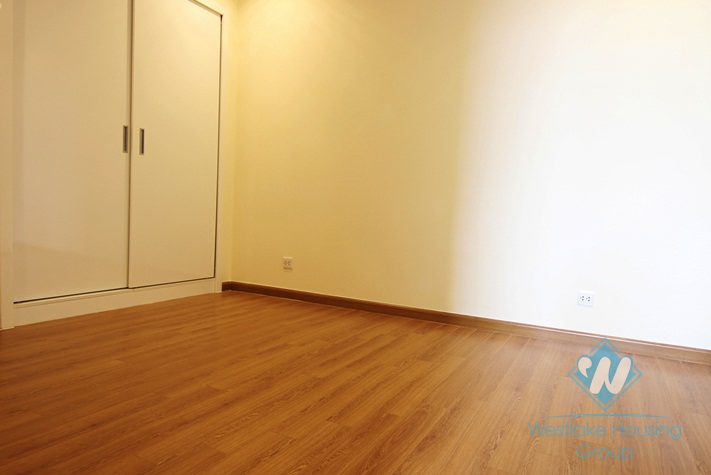 Waiting to be funished apartment for rent in Vinhomes Nguyen Chi Thanh, Ha Noi