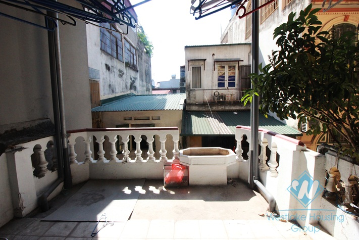 Nice, centrally located house on De La Thanh, Dong Da, Hanoi