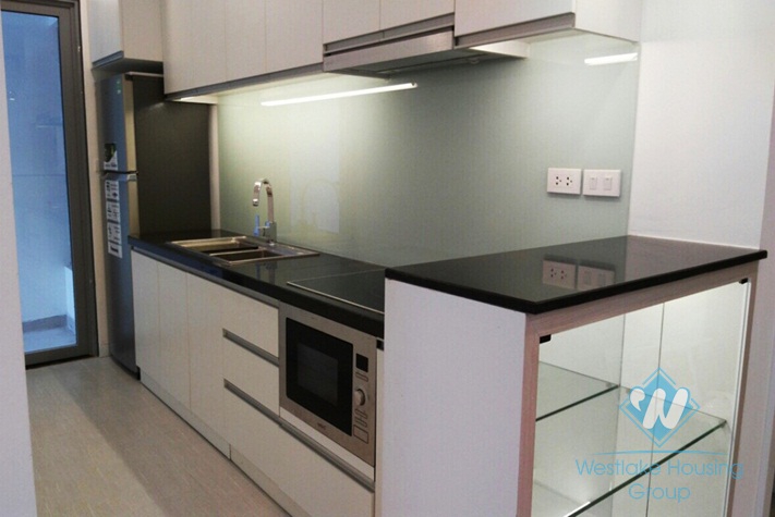 Modern 02 bedrooms apartment for rent in Vinhomes Nguyen Chi Thanh, Hanoi.